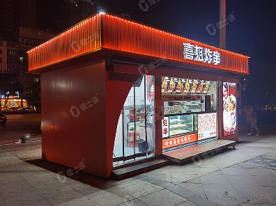 捷士通生產(chǎn)的炸串商亭售賣(mài)亭是一個(gè)尺寸為3乘6米的商業(yè)設施，專(zhuān)門(mén)用于銷(xiāo)售炸