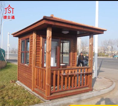 公園景區值班內部都是鍍鋅方管，屬于鋼結構崗亭警務(wù)室防腐木崗亭
